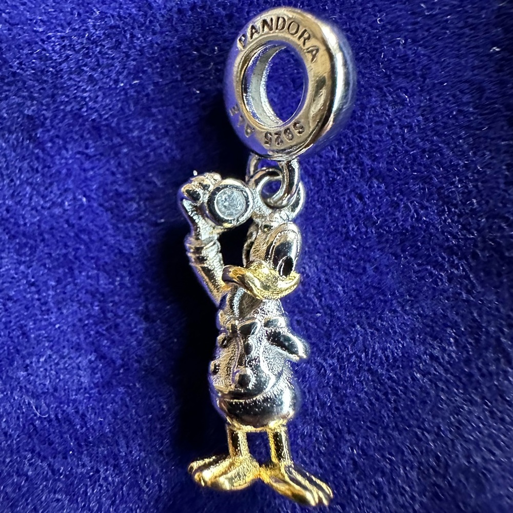 100th Anniversary Disney x Pandora Bracelet Bundle - Picture 5 of 7
